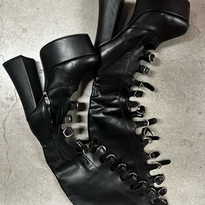 Stylish Black Leather Women's Boots